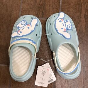 Kids Blue Clogs with Cinnamoroll design